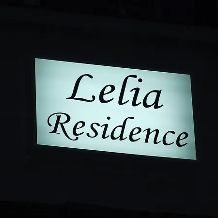 Lelia *